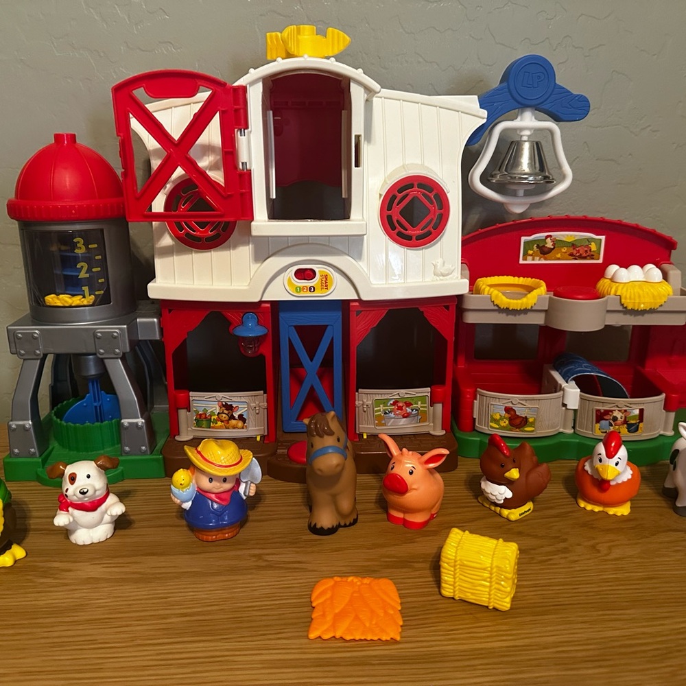 Fisher-Price Little People Farm Playset with Animals & Farmer
